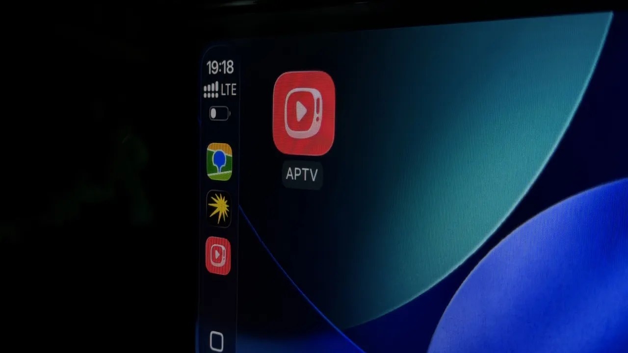 Можно ли смотреть видео через CarPlay в Казахстане